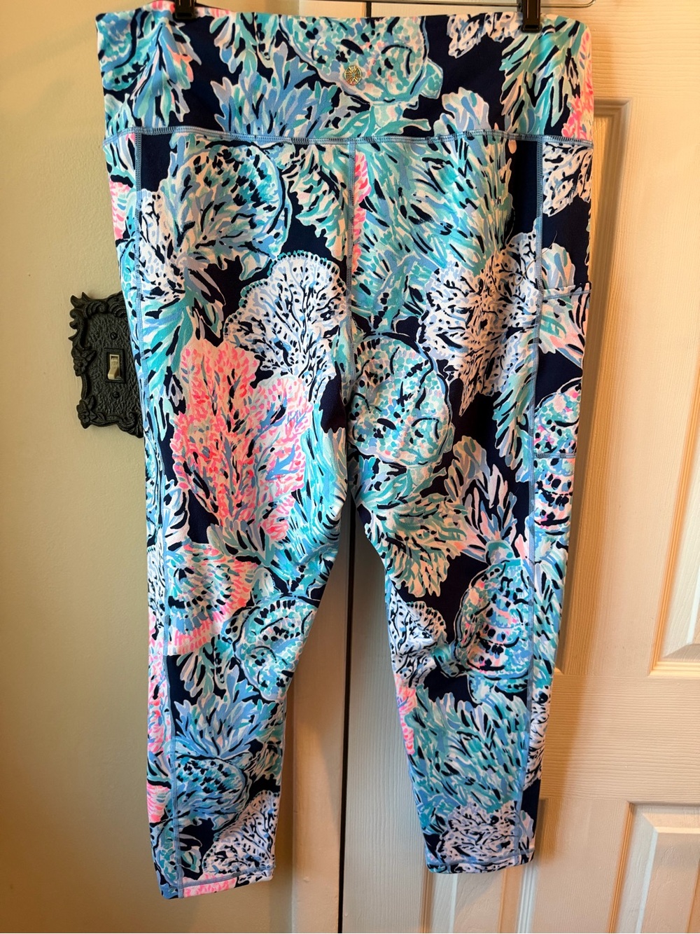 Lilly Pulitzer luxletic leggings - Picture 3 of 5